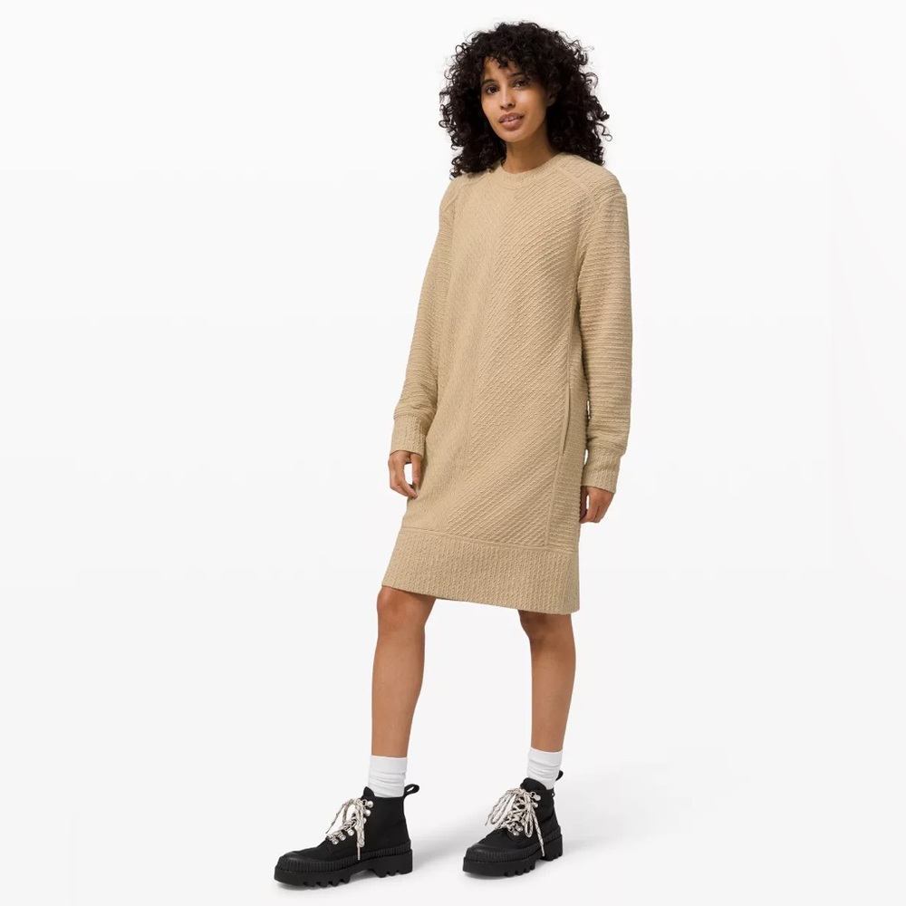 Lululemon On Repeat Dress - Picture 2 of 10